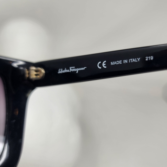 Salvatore Ferragamo Black Oversized Cat Eye Sunglasses Made In Italy Designer - Picture 8 of 12